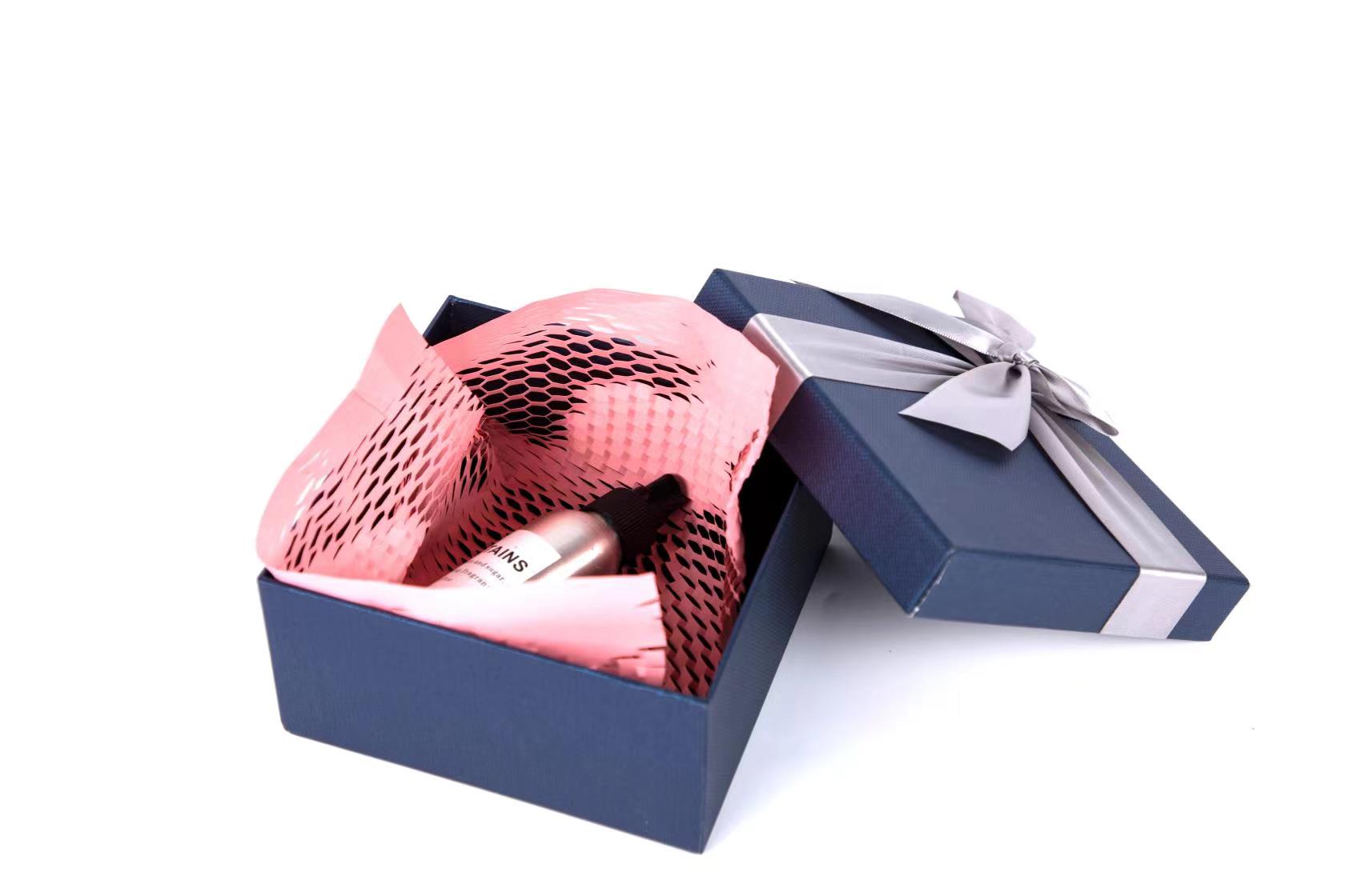gifts packaging